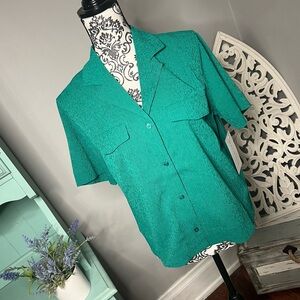 Athleta Echo Button Down Top Size Small NWT Emerald Green